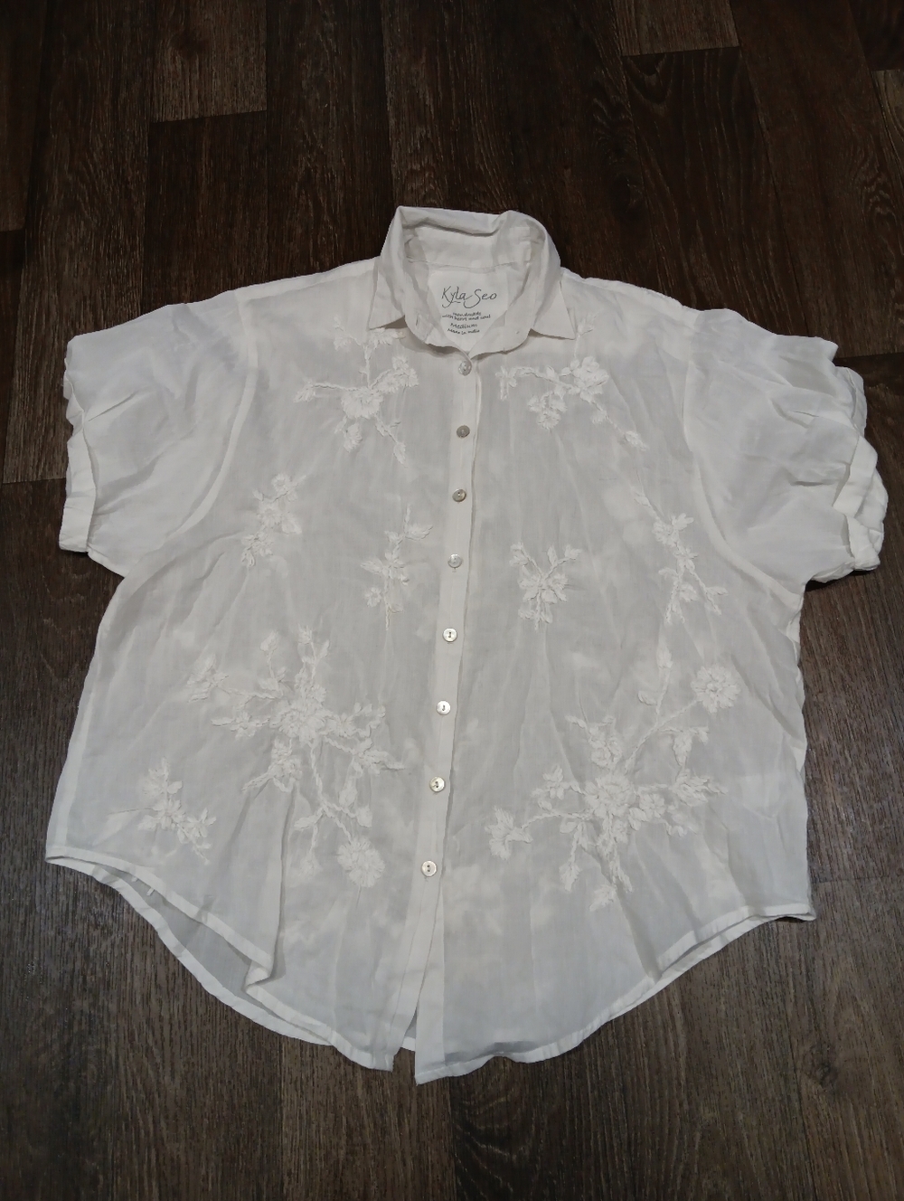 Kyla Sea Women's White Embroidered Button-Down Shirt Sz M